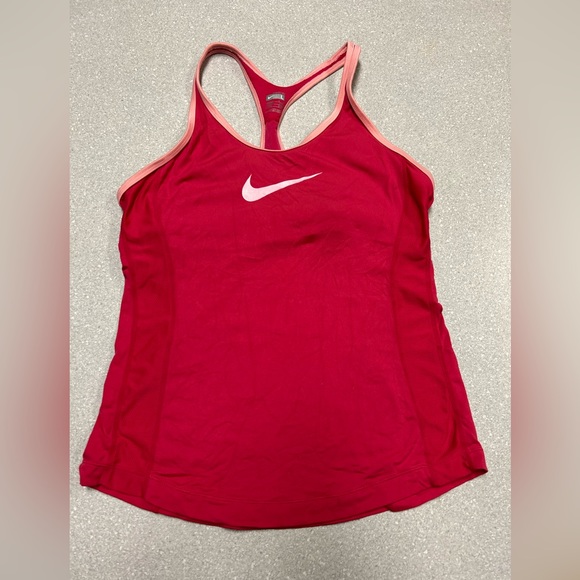 Nike women’s workout tank - Picture 1 of 5